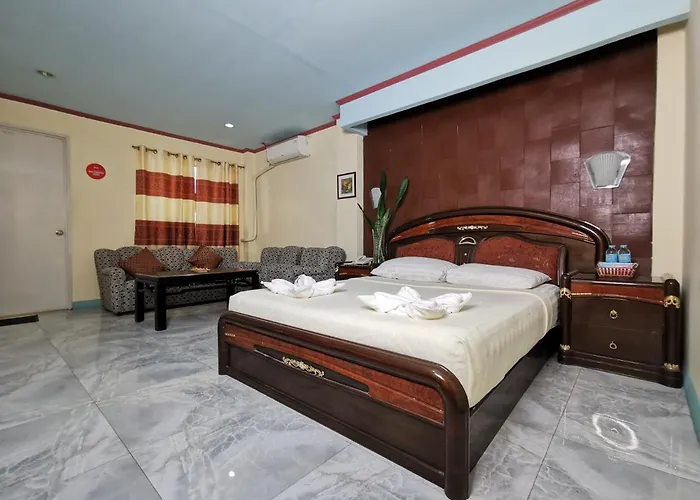 Hotel Hilltop 2*