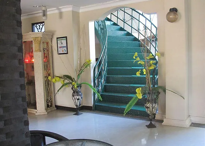 Hotel Hilltop