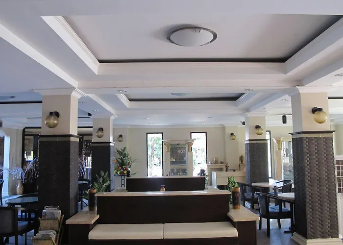 Hotel Hilltop 2*