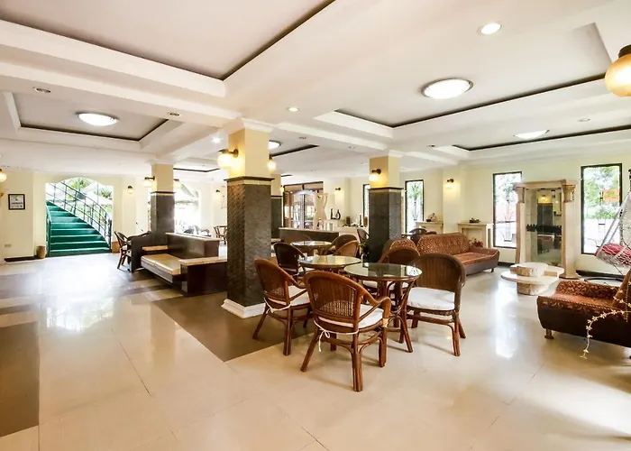 Hotel Hilltop 2*